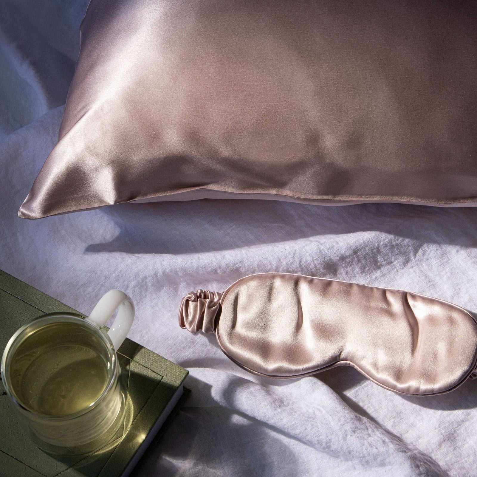 Silk Spa Eye Mask Shell Pink – Silk Sleep Mask for Sensitive Skin & Anti-Wrinkle Care