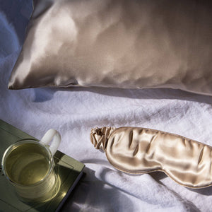 Silk Spa Eye Mask Golden Sand – Silk Sleep Mask for Sensitive Skin & Anti-Wrinkle Care